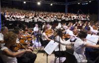 Hangulatos nyáresti koncertek a Tisza partján
